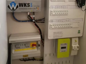 Protections électriques d'une installation photovoltaïque type de bunker.